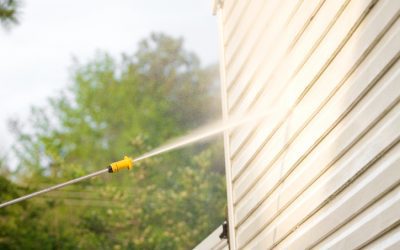 Remove Mildew on Your Vinyl Siding With Pressure Washing
